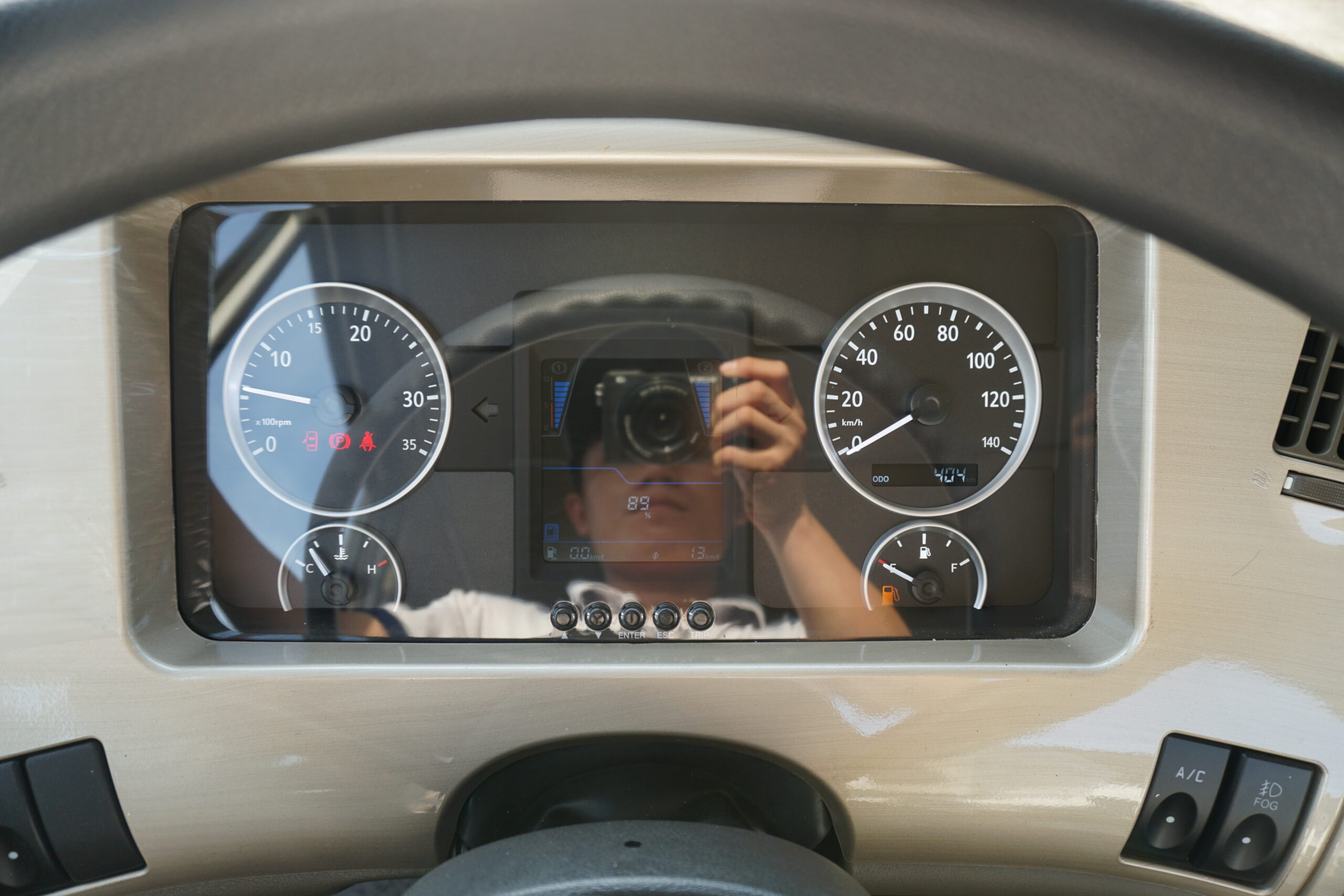 Mặt đồng hồ xe đầu kéo Daewoo 