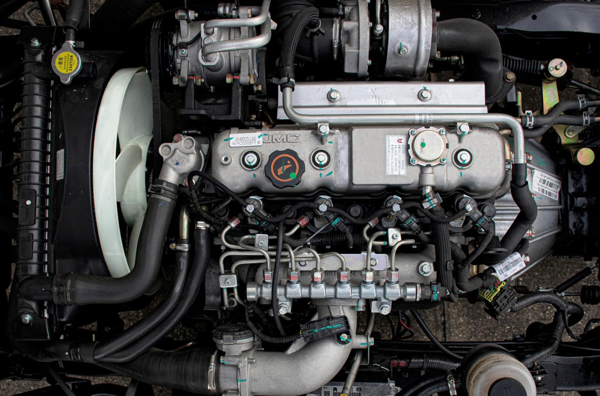 Động cơ isuzu xe tải đô thành iz65