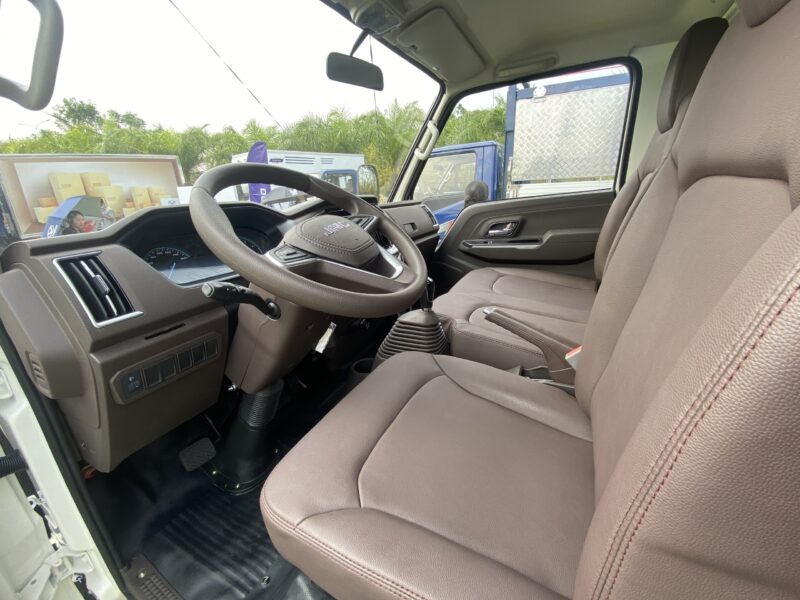 Xe tải 2.5 tấn thùng bạt Đô Thành IZ50M