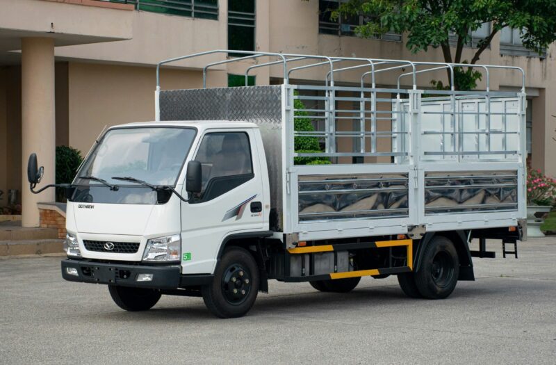 Xe tải 2.5 tấn thùng bạt Đô Thành IZ50M